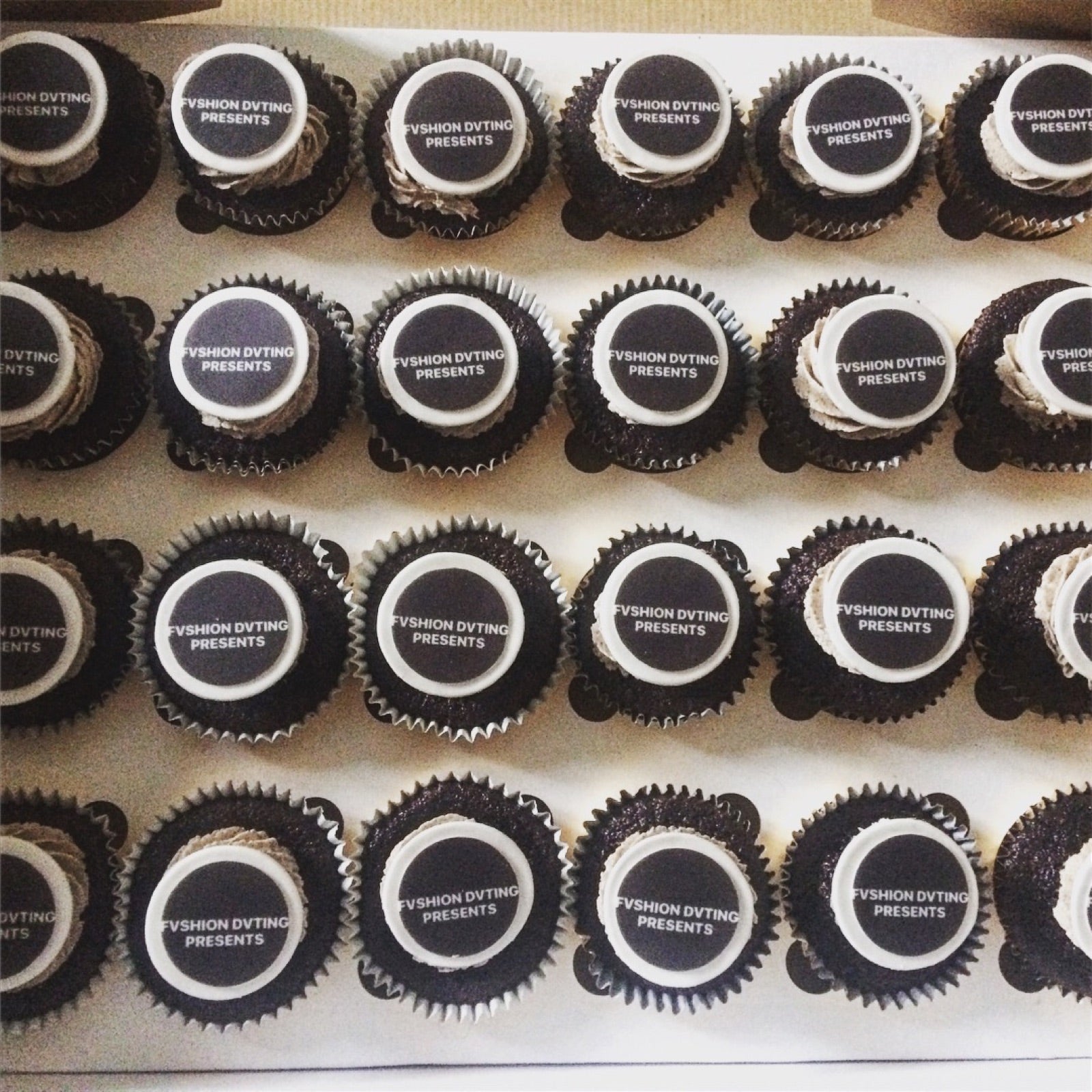 Decorated cupcake box by Dimple Boy Cupcakes