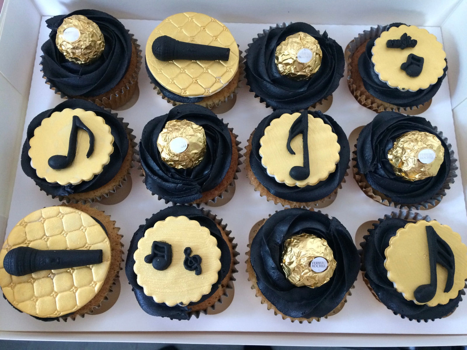 Bespoke cake and cupcake portfolio example