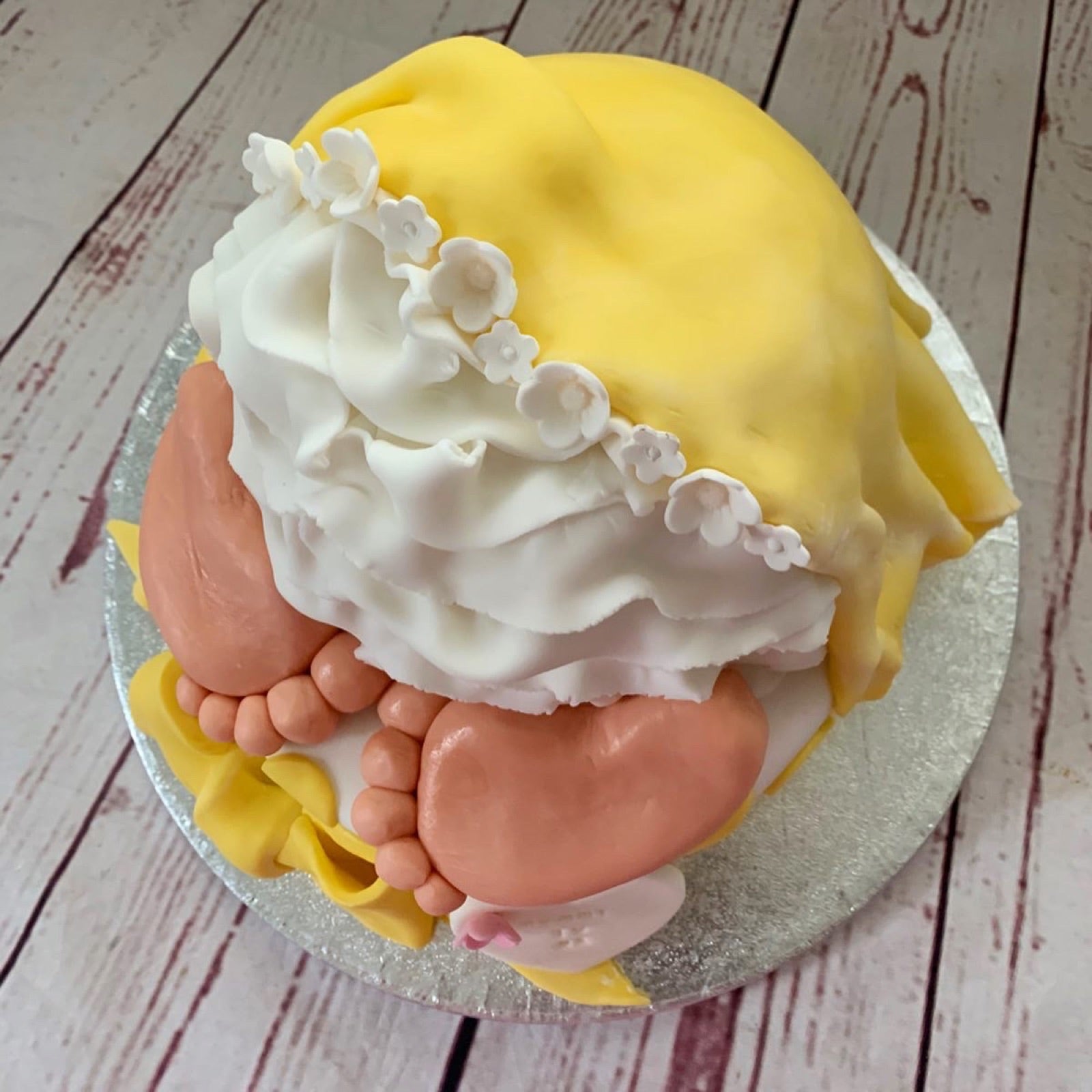 Bespoke cake and cupcake portfolio example