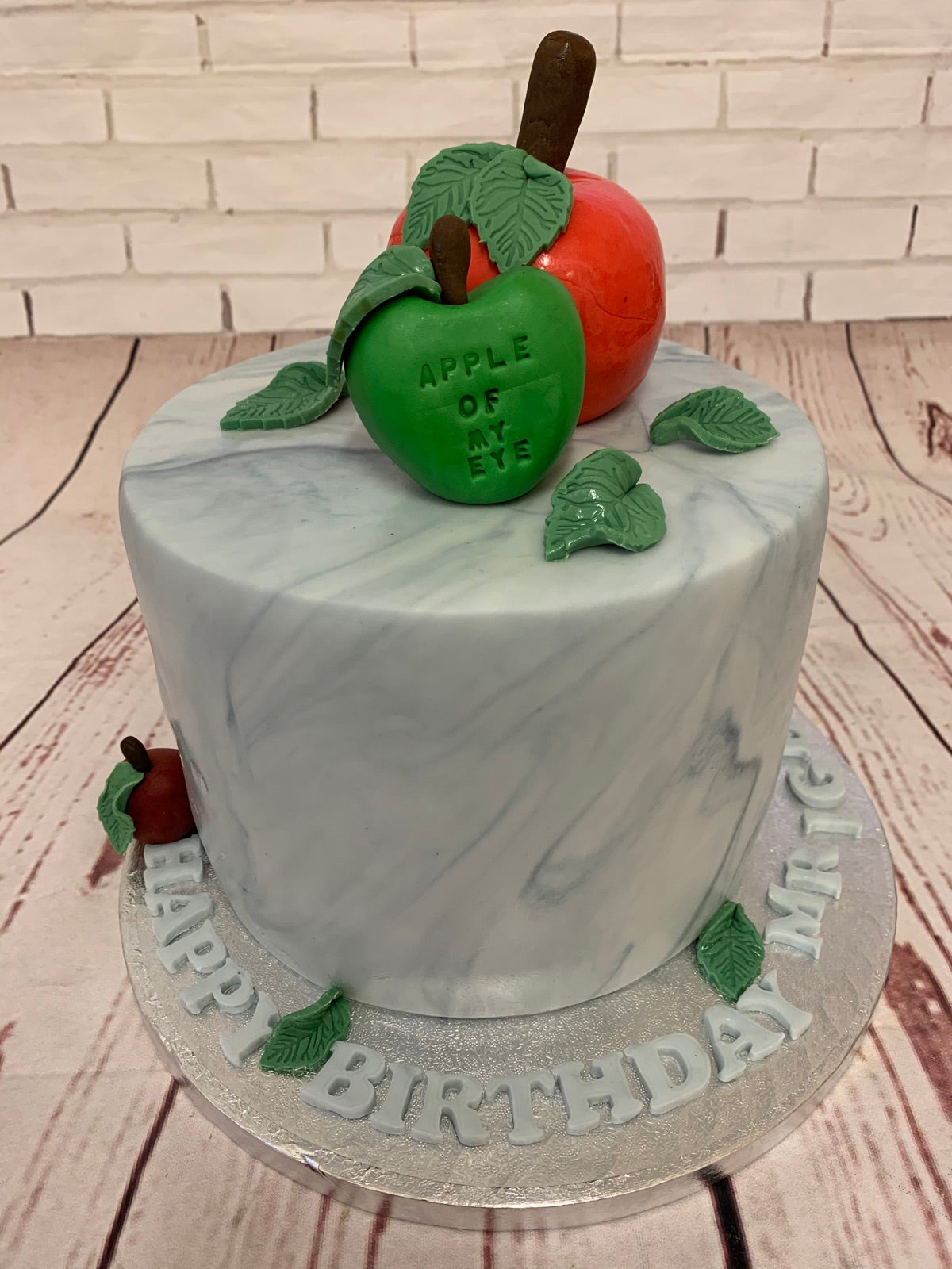 Bespoke cake and cupcake portfolio example