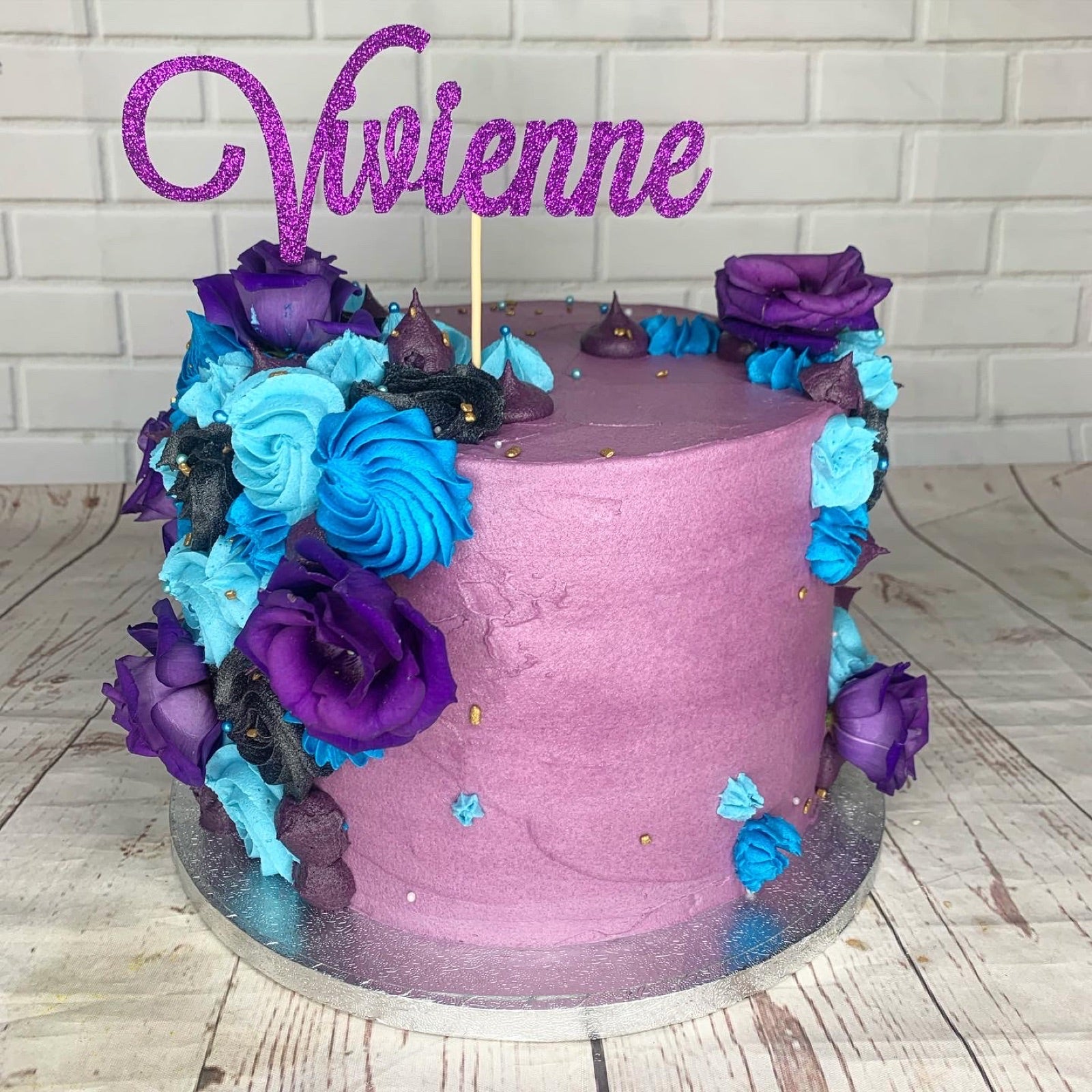 Bespoke cake and cupcake portfolio example