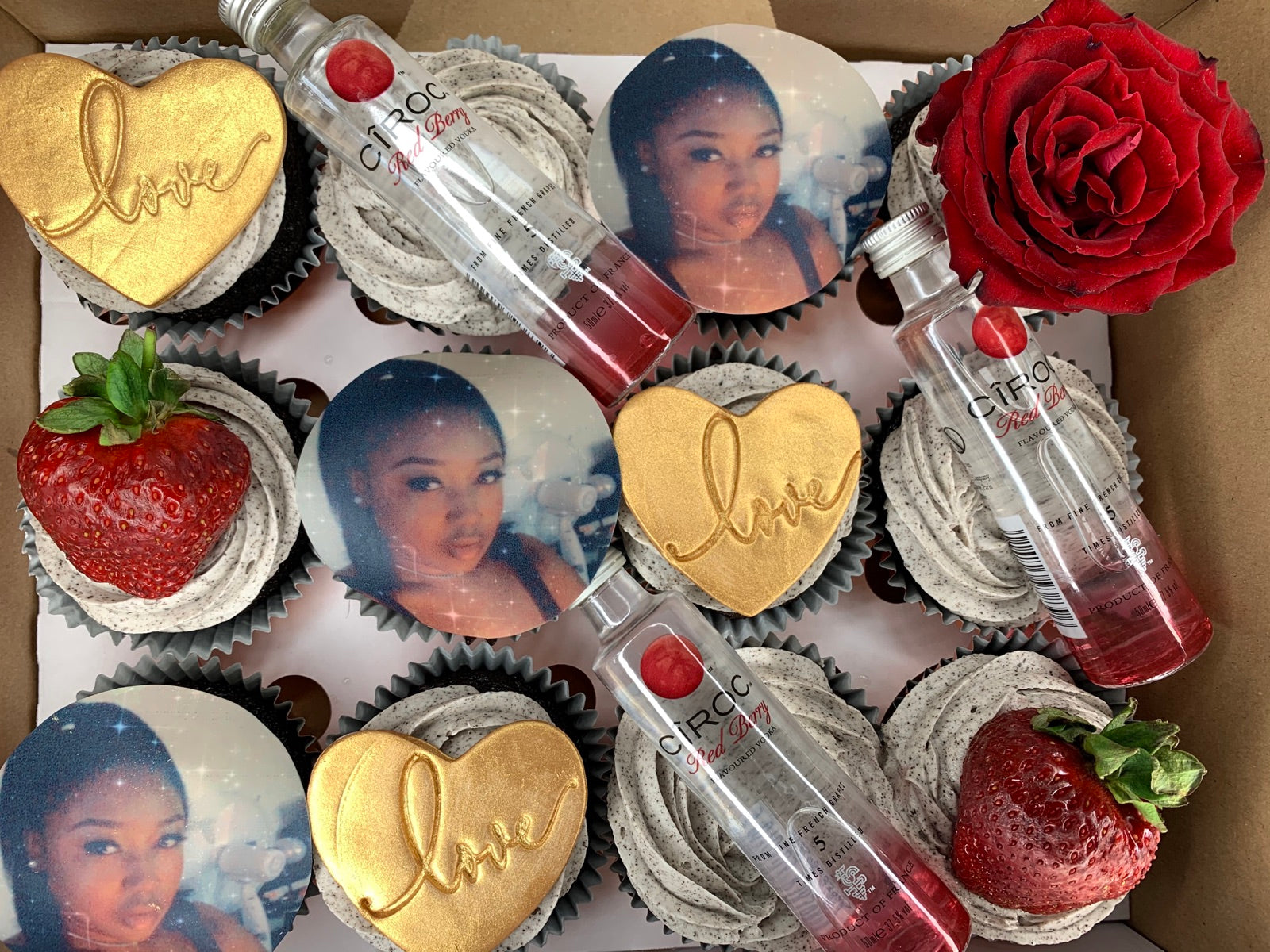 Sweet gift box and cupcake order inspiration