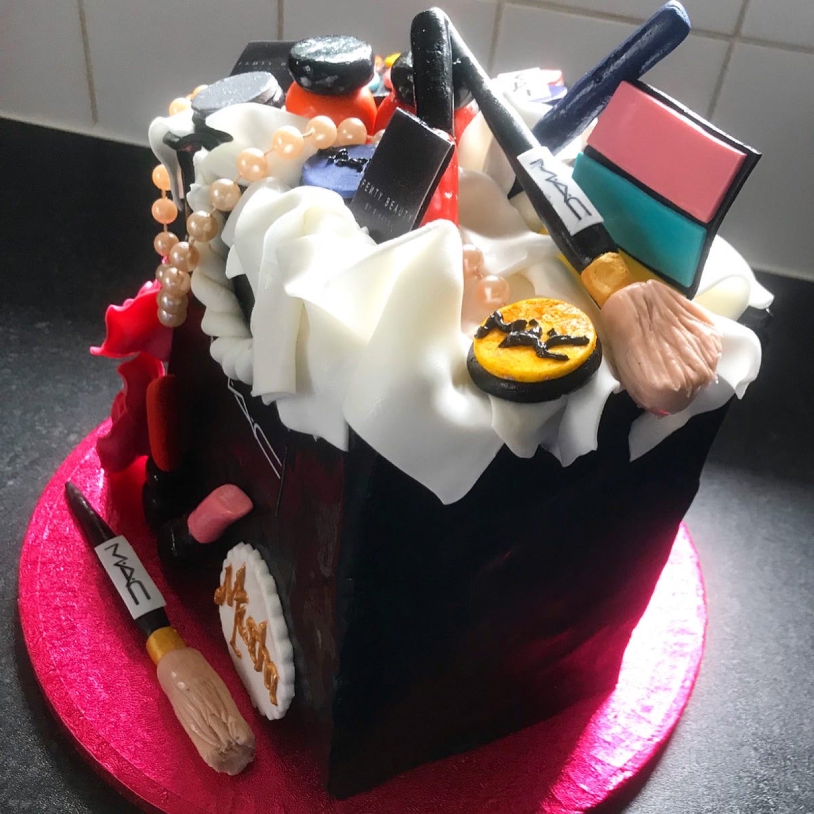 Decorated cupcake box by Dimple Boy Cupcakes
