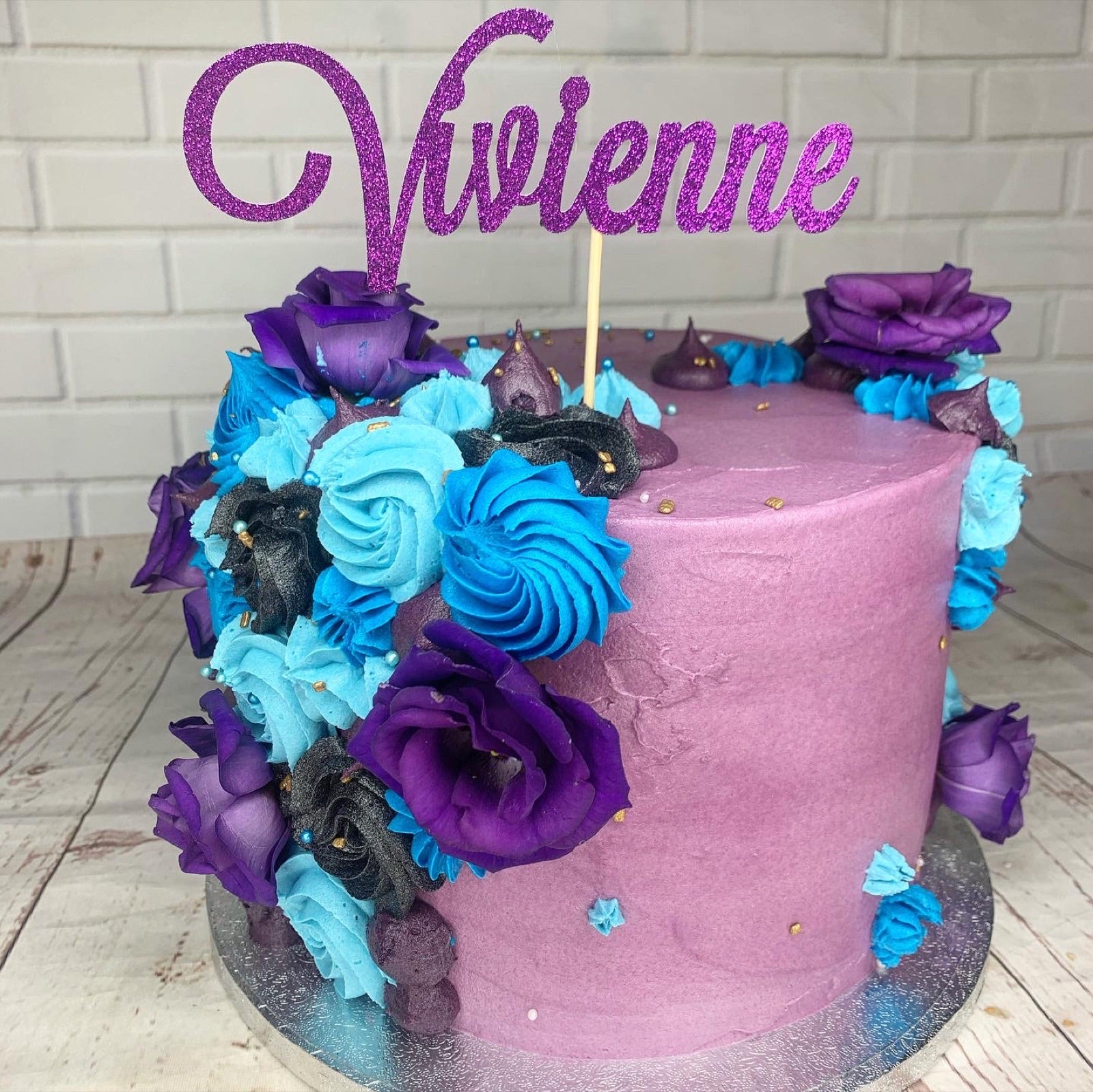 Handmade London cake design by Dimple Boy Cupcakes