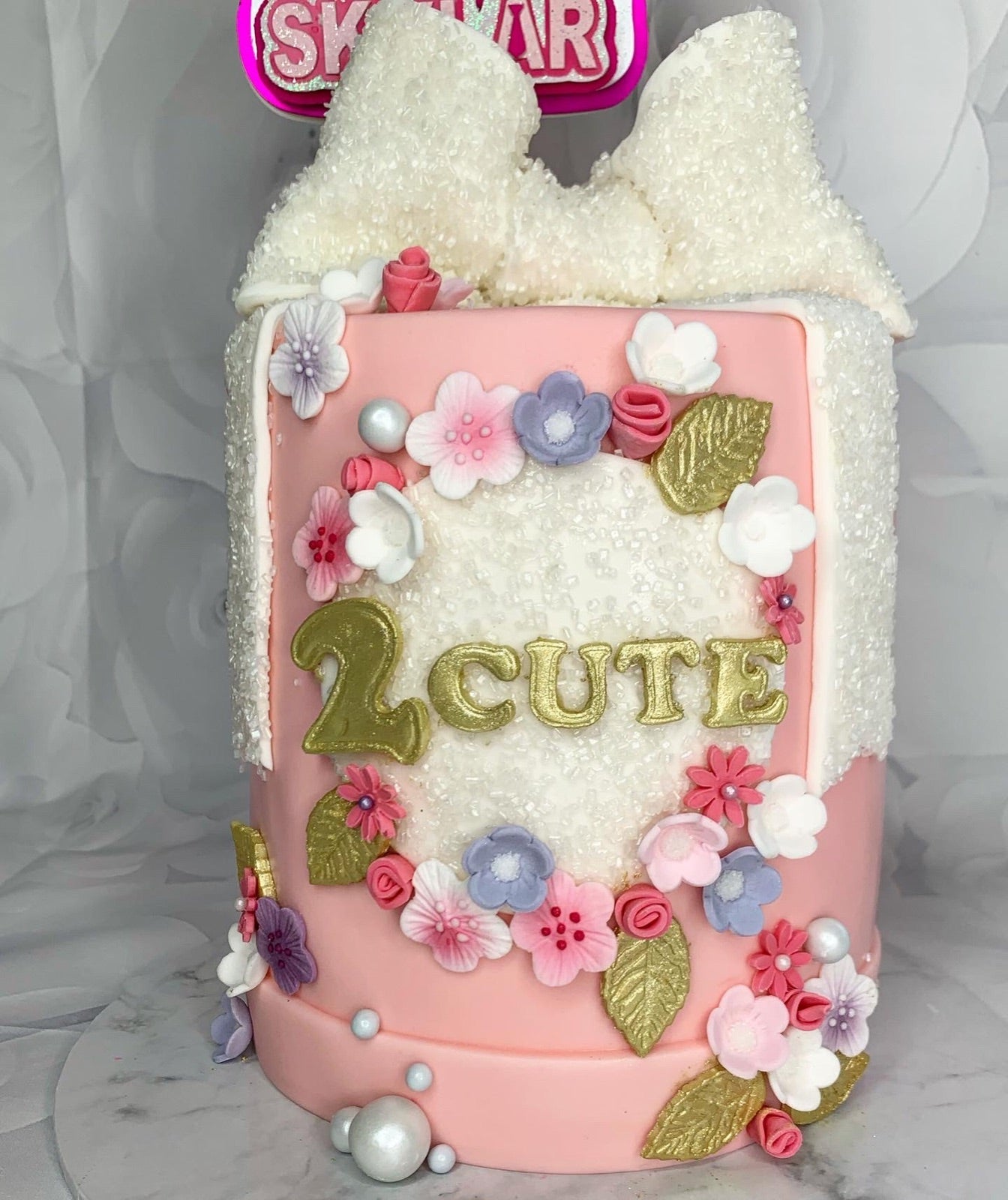 Decorated cupcake box by Dimple Boy Cupcakes