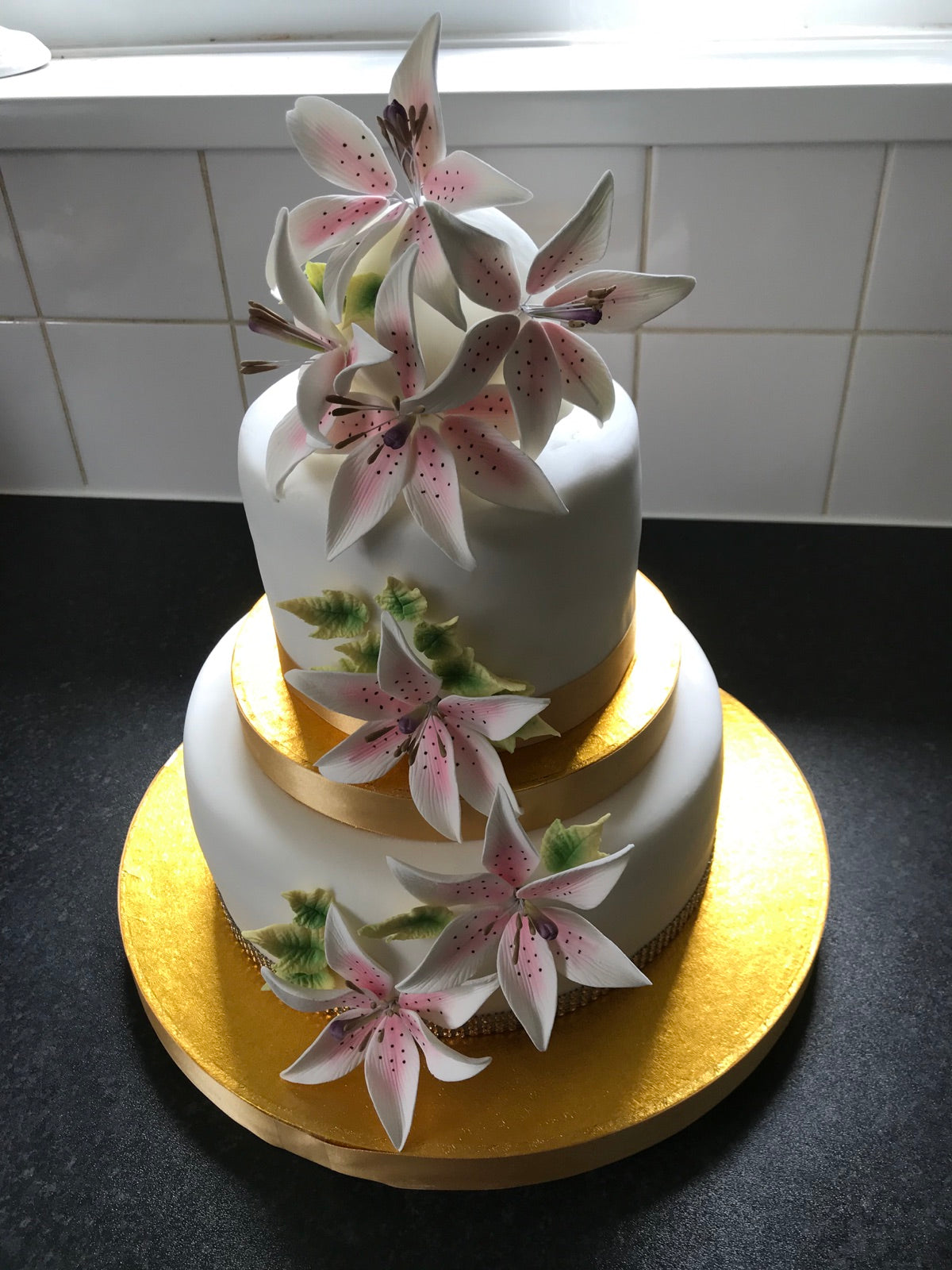 Sweet gift box and cupcake order inspiration