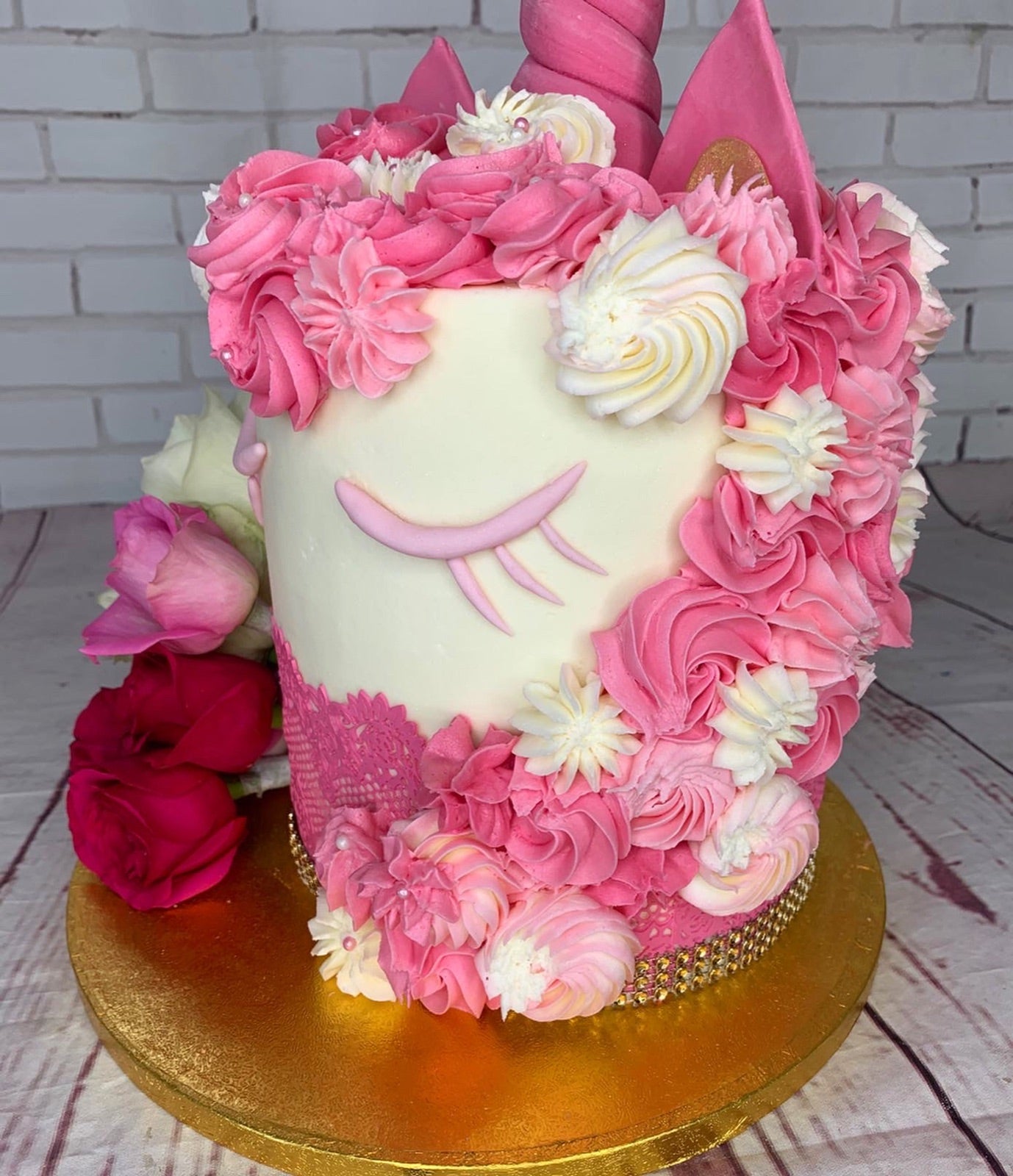 Handmade London cake design by Dimple Boy Cupcakes
