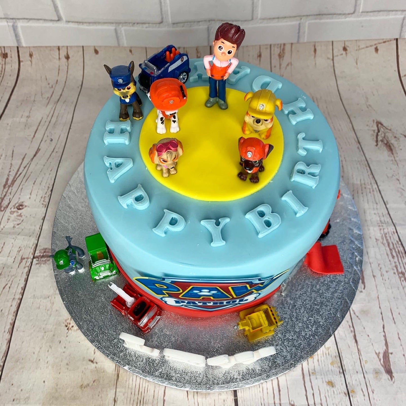 Bespoke cake and cupcake portfolio example