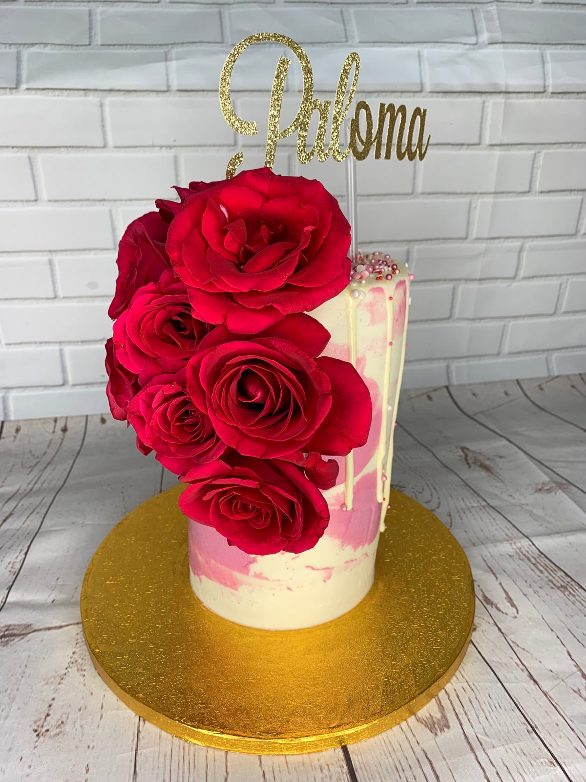 Sweet gift box and cupcake order inspiration
