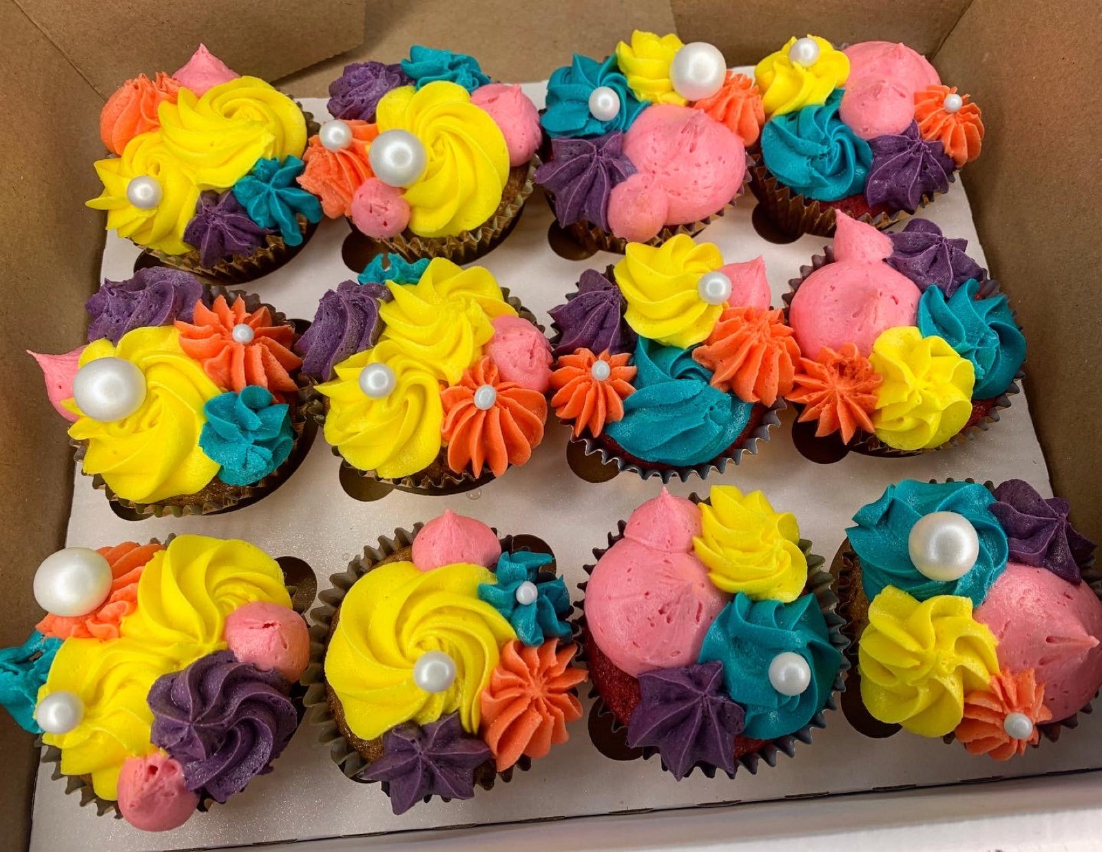 Bespoke cake and cupcake portfolio example