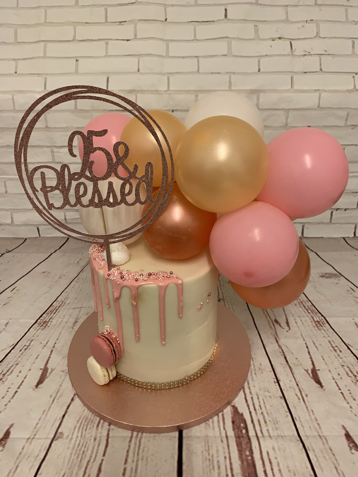 Decorated cupcake box by Dimple Boy Cupcakes