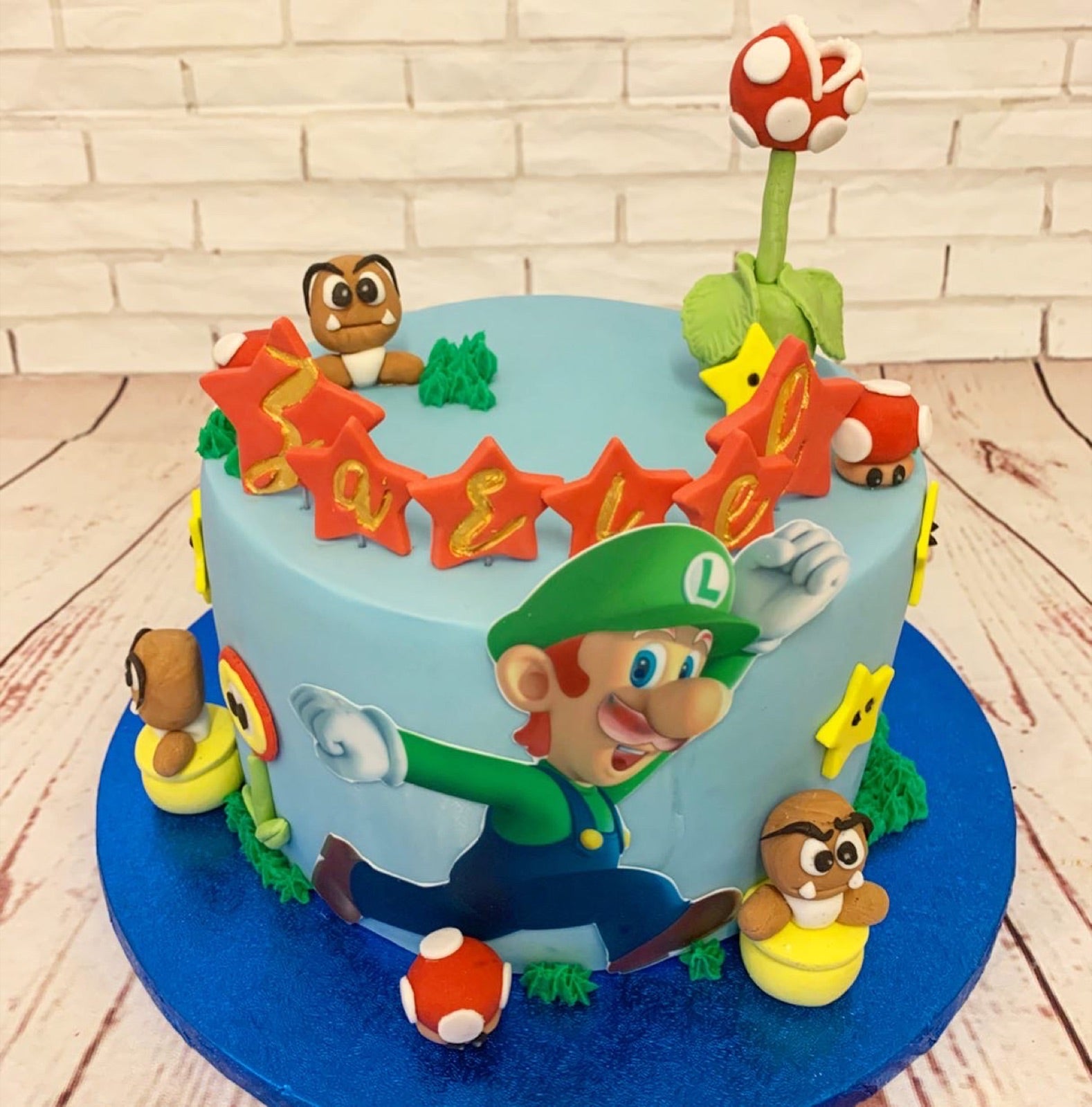 Birthday cake design from the Dimple Boy Cupcakes gallery