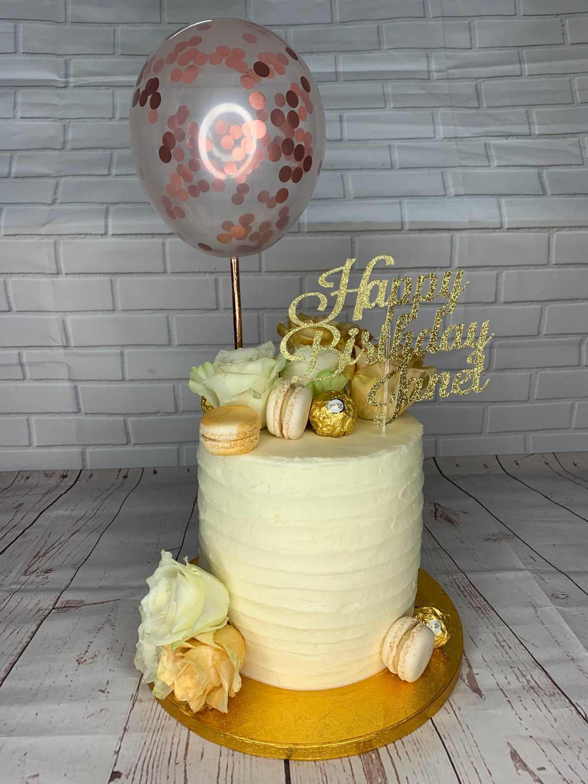 Bespoke cake and cupcake portfolio example