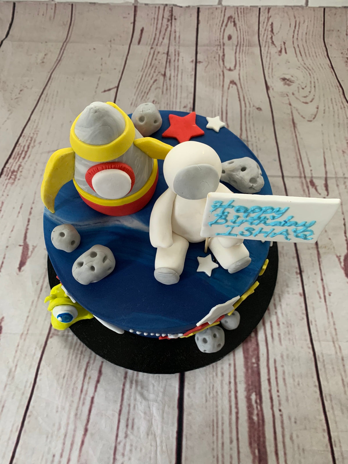 Birthday cake design from the Dimple Boy Cupcakes gallery