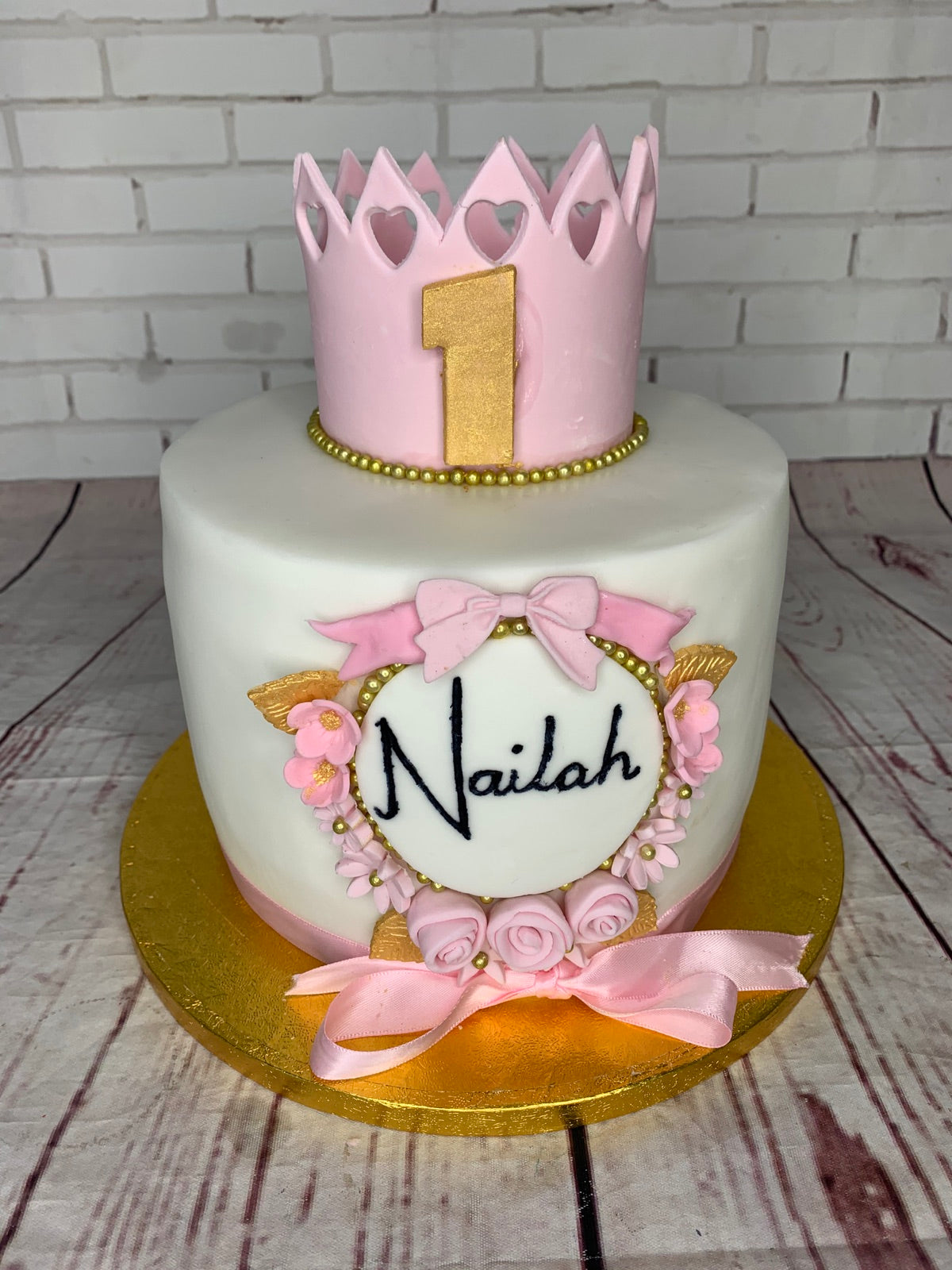 Handmade London cake design by Dimple Boy Cupcakes