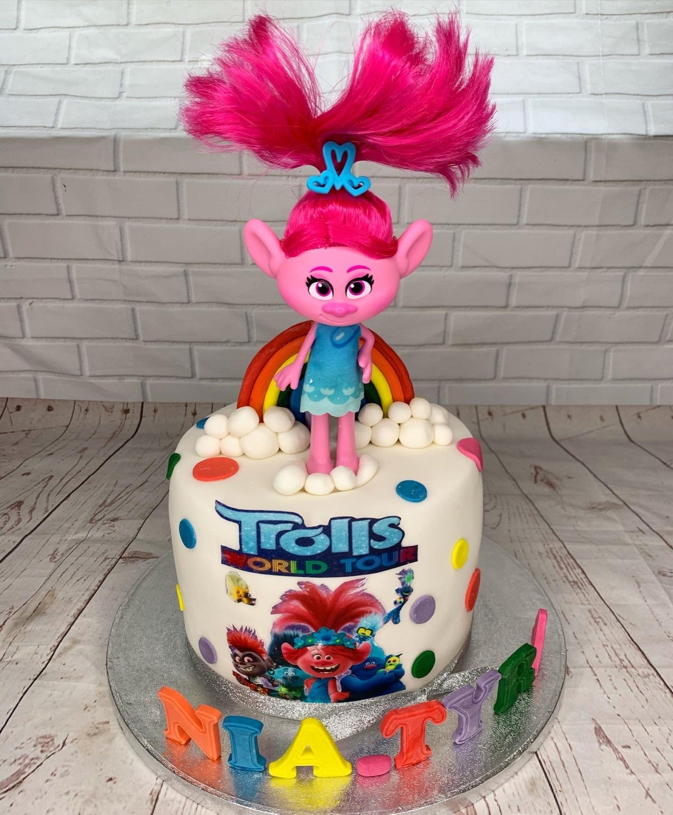 Bespoke cake and cupcake portfolio example