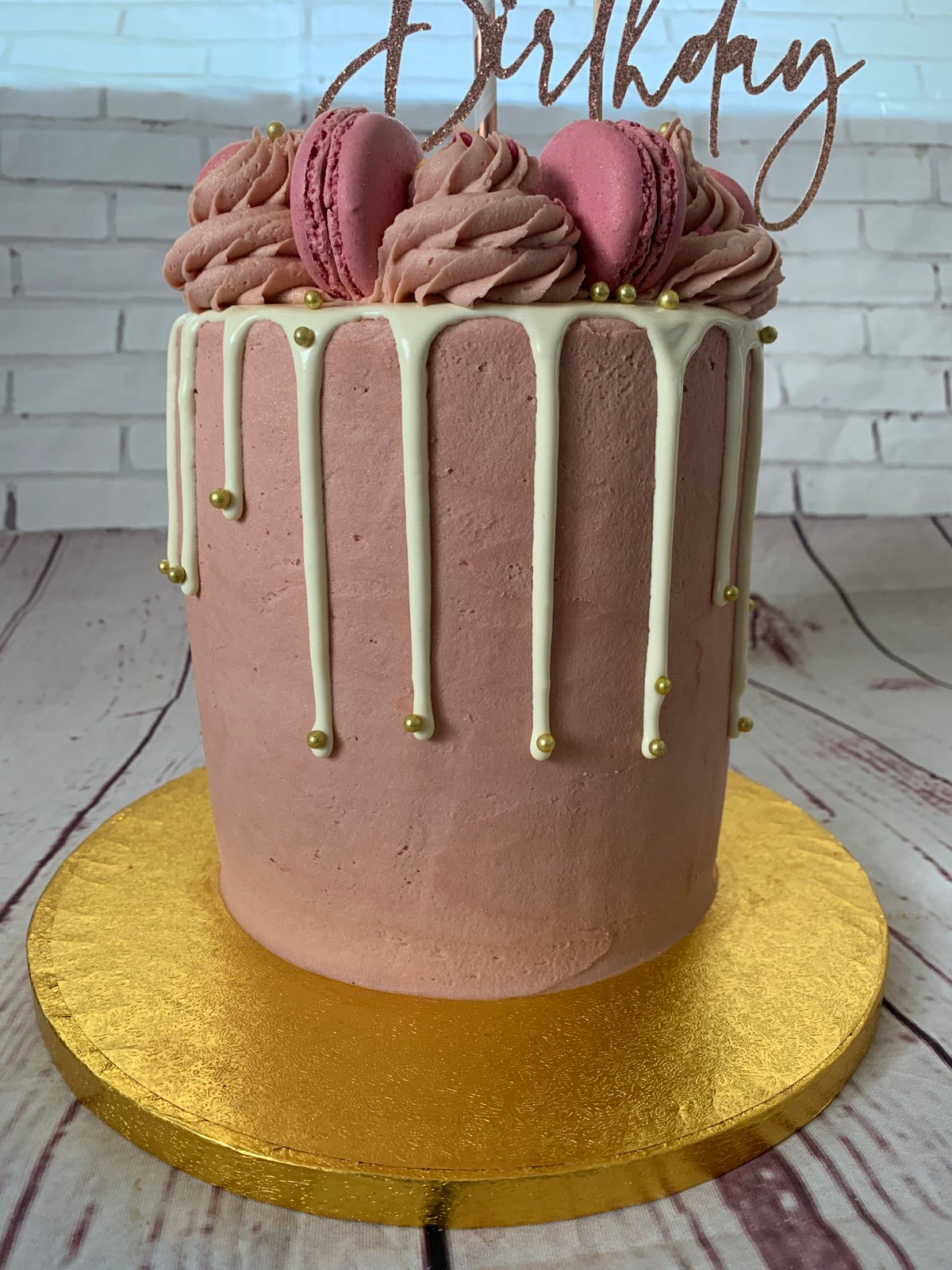 Bespoke cake and cupcake portfolio example
