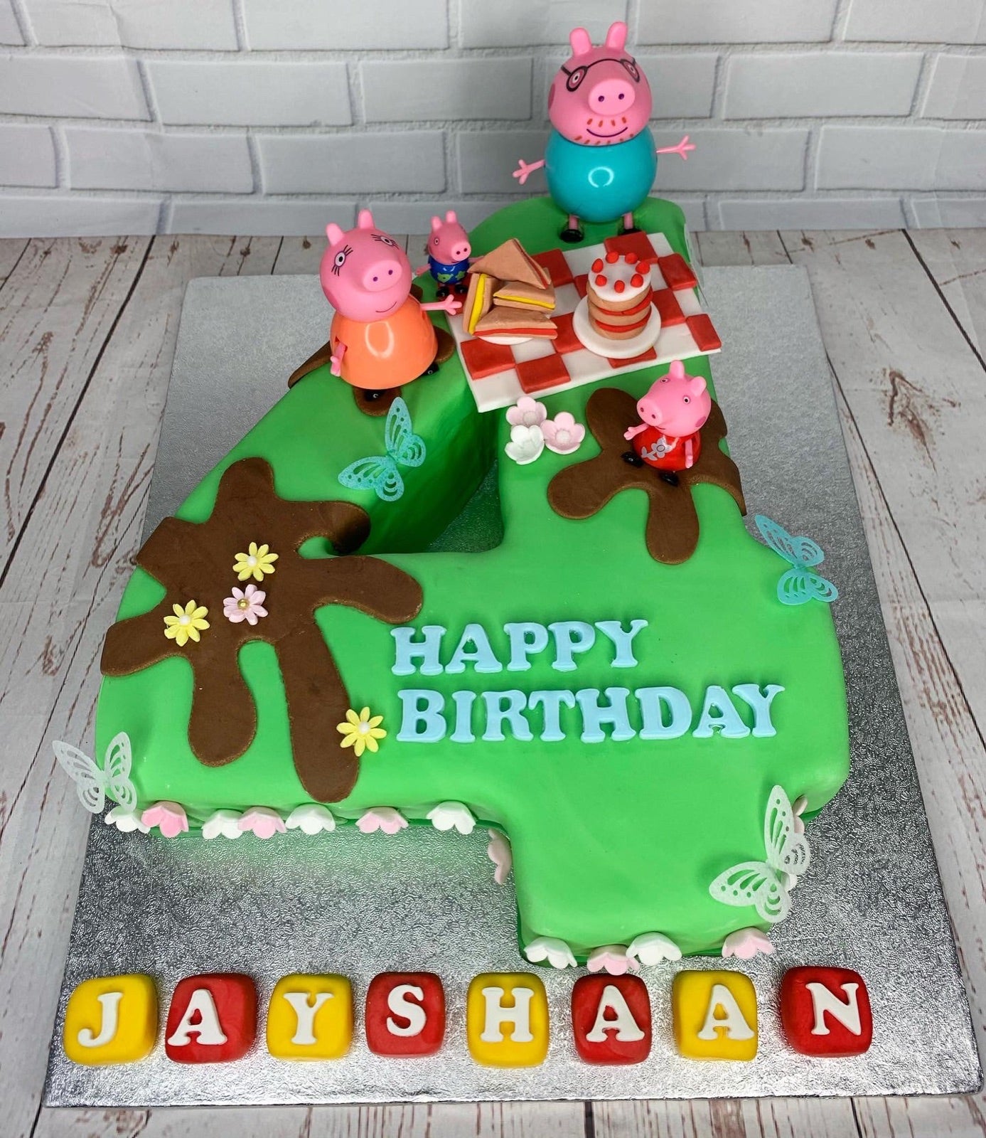 Bespoke cake and cupcake portfolio example