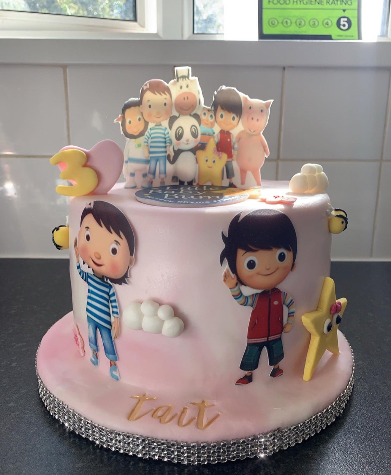 Decorated cupcake box by Dimple Boy Cupcakes