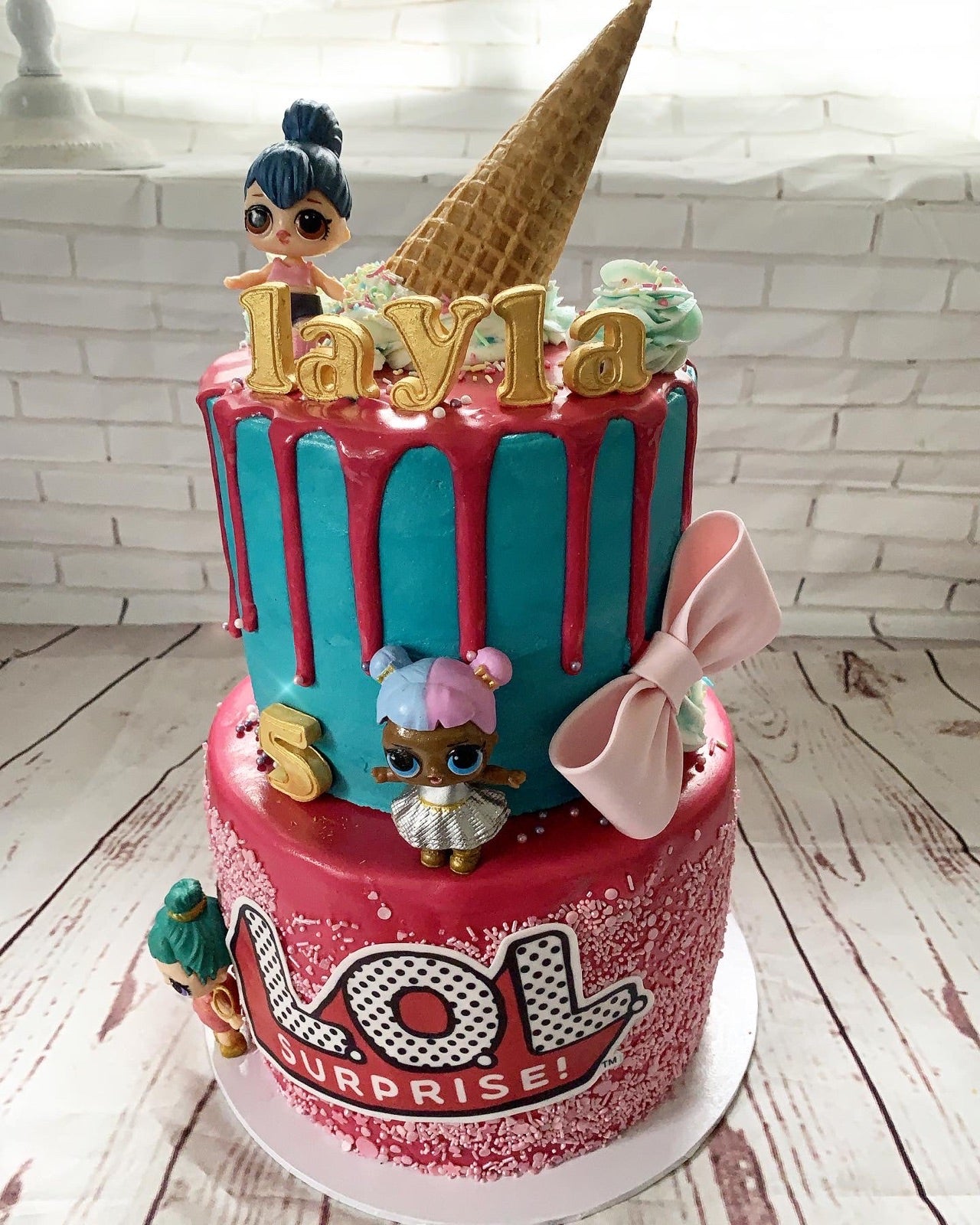 Handmade London cake design by Dimple Boy Cupcakes