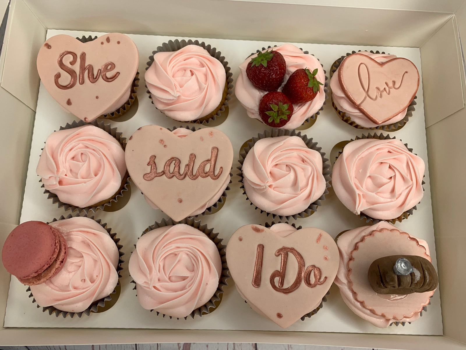 Wedding proposal cupcake gift box