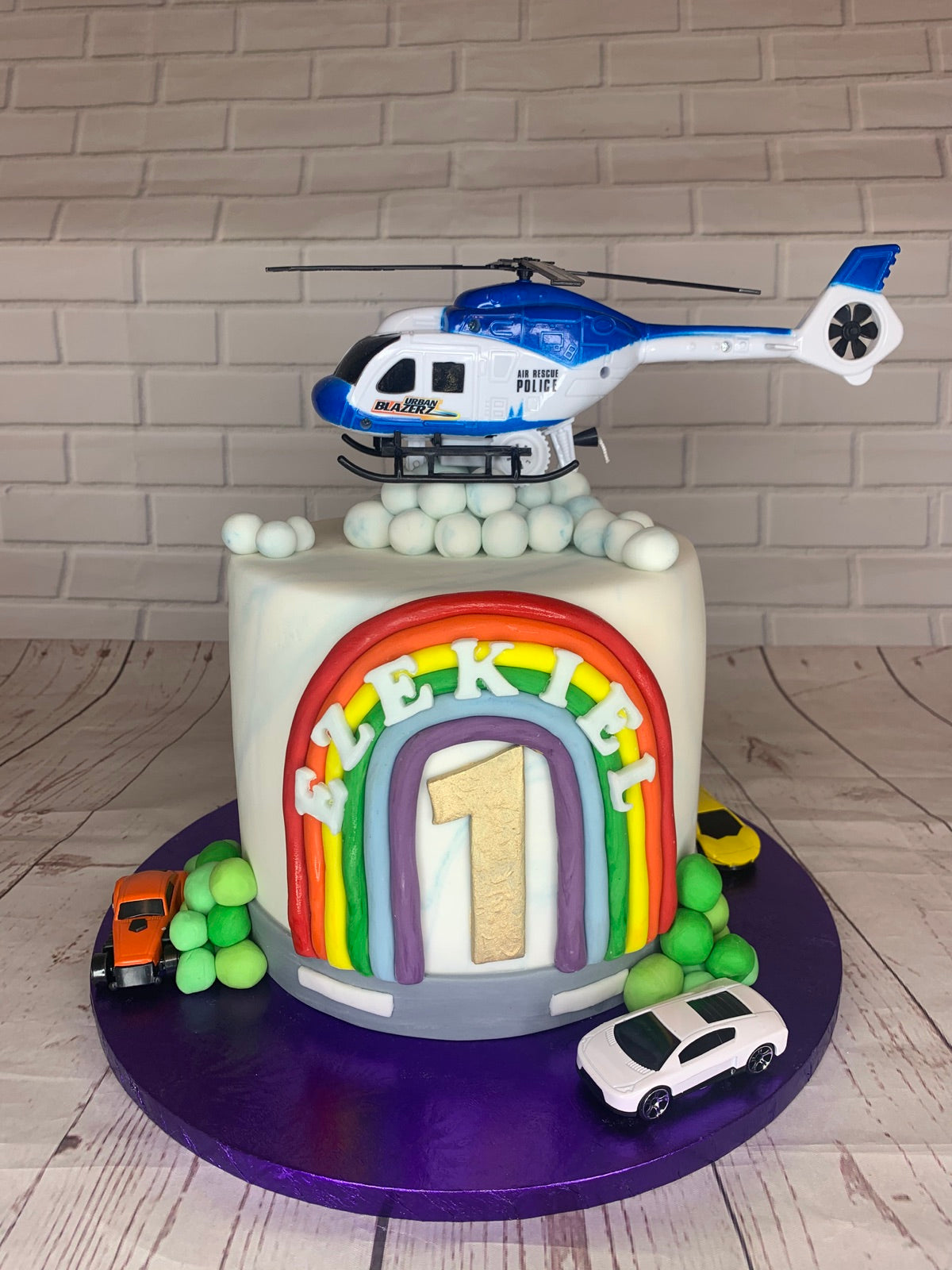 Decorated cupcake box by Dimple Boy Cupcakes