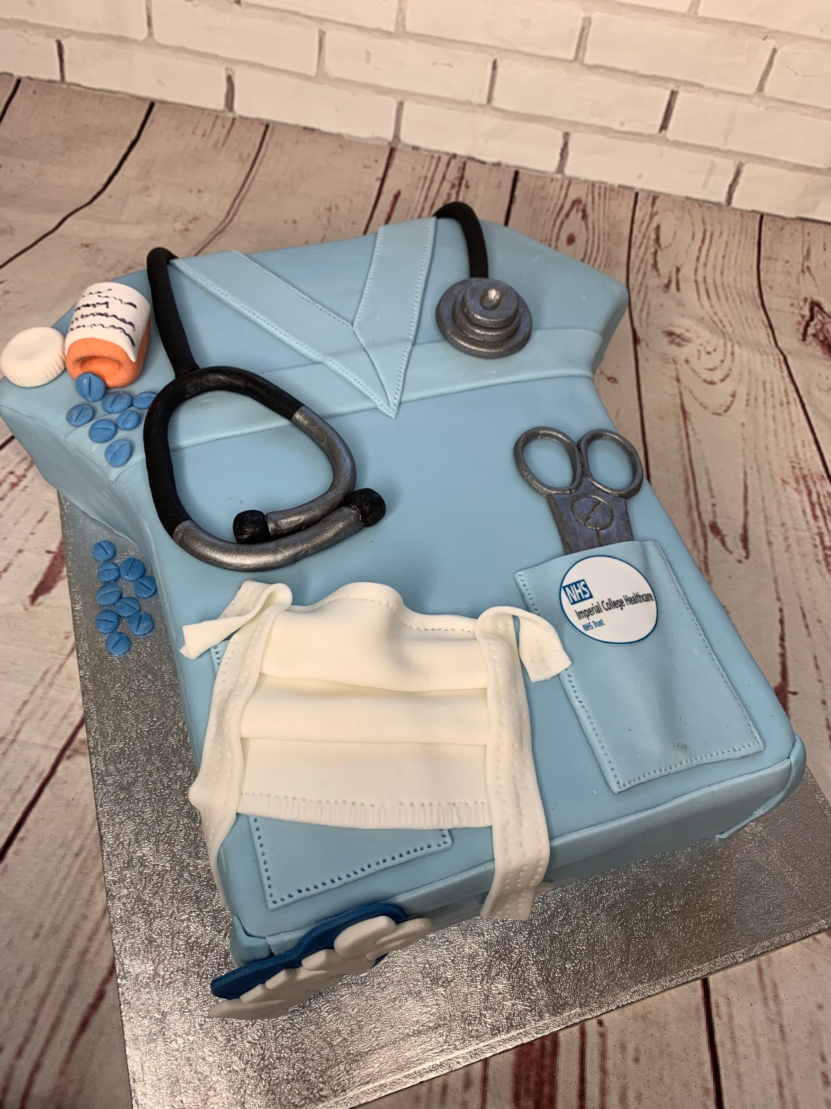 Bespoke cake and cupcake portfolio example
