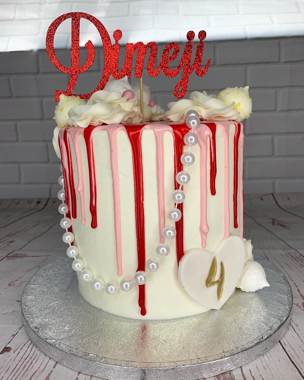 Decorated cupcake box by Dimple Boy Cupcakes