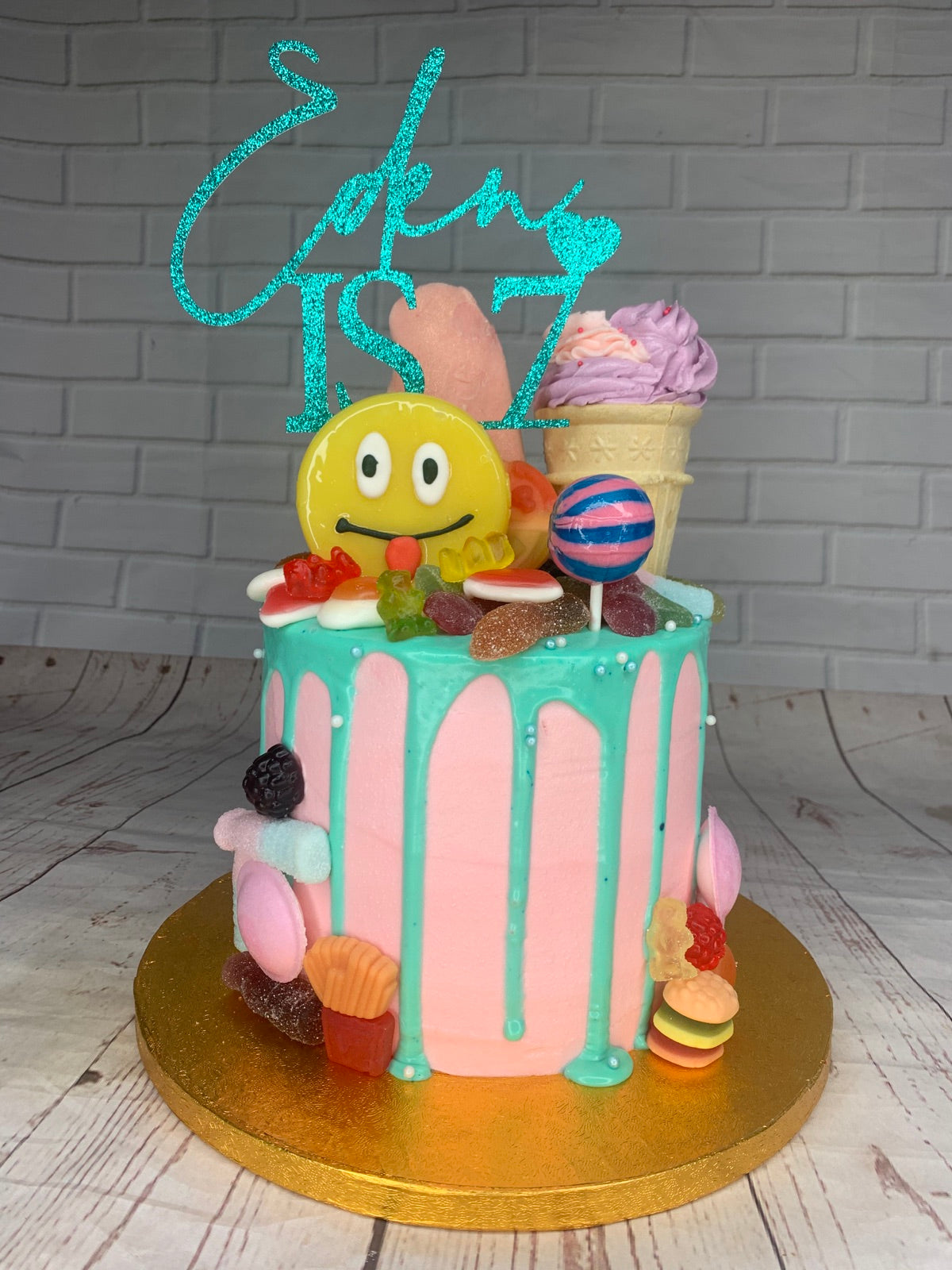 Birthday cake design from the Dimple Boy Cupcakes gallery